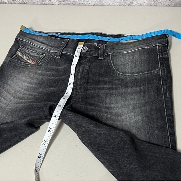 Diesel Livier Super Slim Jegging Distressed Raw Hem - Picture 7 of 8